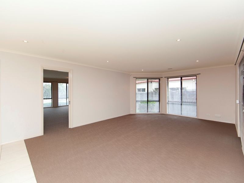 8 Scully Place, Gordon ACT 2906