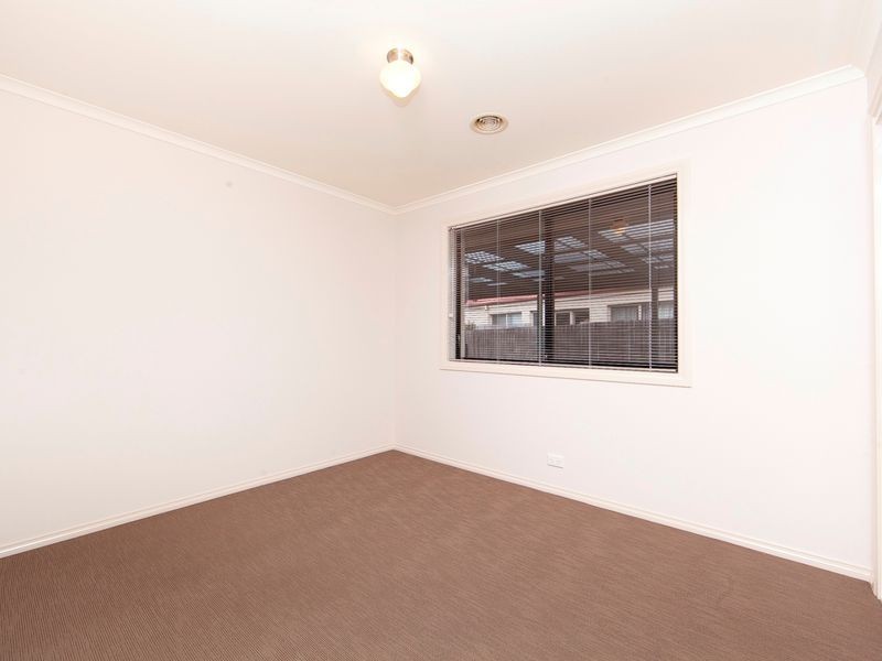 8 Scully Place, Gordon ACT 2906