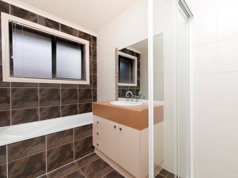 8 Scully Place, Gordon ACT 2906