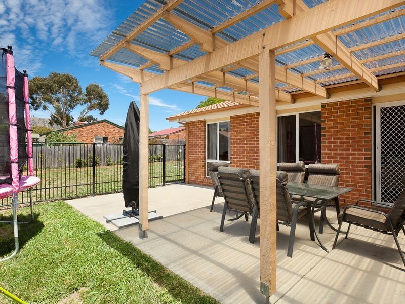 14 Barden Place, Gordon ACT 2906