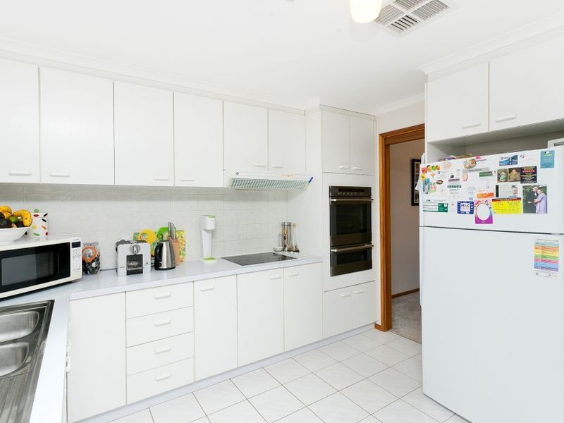 14 Barden Place, Gordon ACT 2906