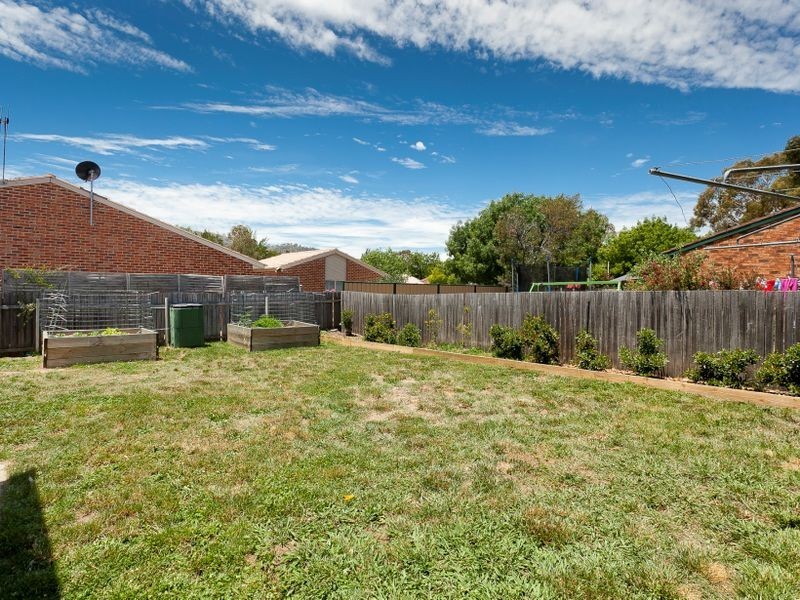 14 Barden Place, Gordon ACT 2906