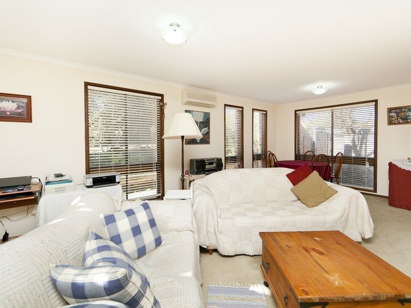 4 Wolfe Place, Gilmore ACT 2905