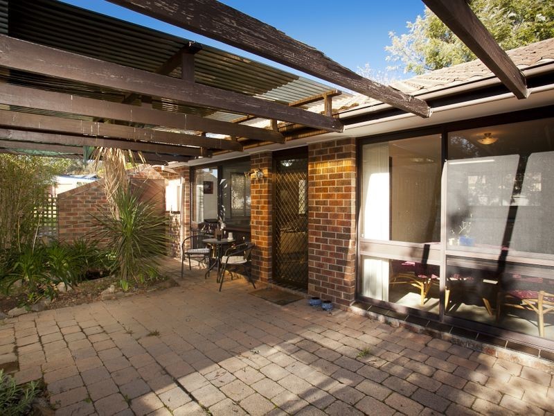 4 Wolfe Place, Gilmore ACT 2905