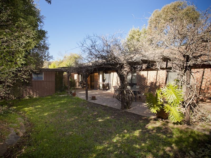 4 Wolfe Place, Gilmore ACT 2905