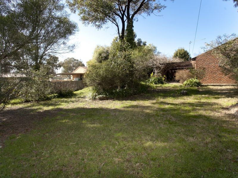 4 Wolfe Place, Gilmore ACT 2905