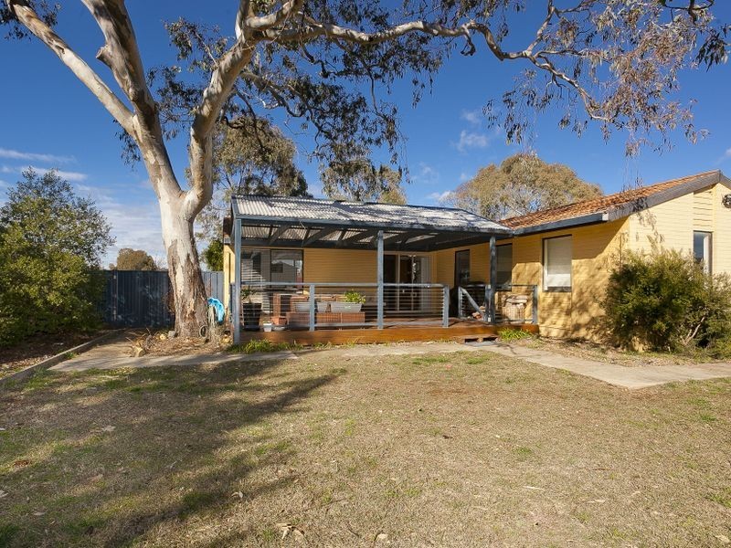 2 McCombie Street, Wanniassa ACT 2903
