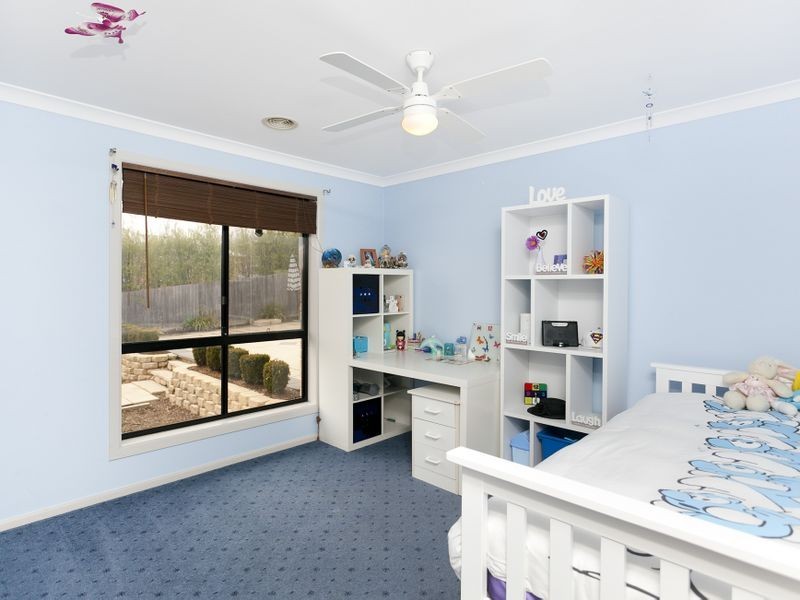 6 Olive Pink Crescent, Banks ACT 2906