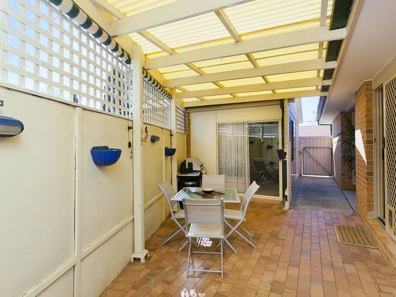 2/2 Donohoe Place, Gordon ACT 2906