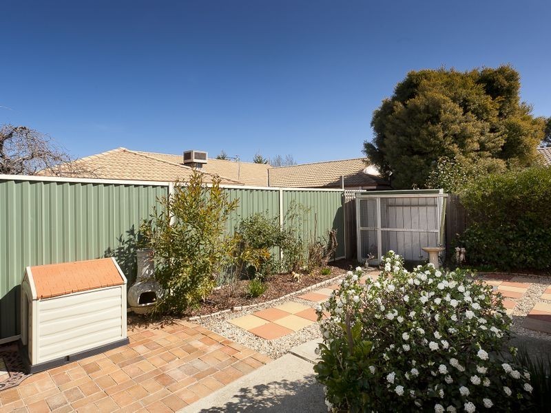 2/2 Donohoe Place, Gordon ACT 2906