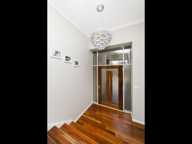 5 Kalang Place, Jerrabomberra NSW 2619