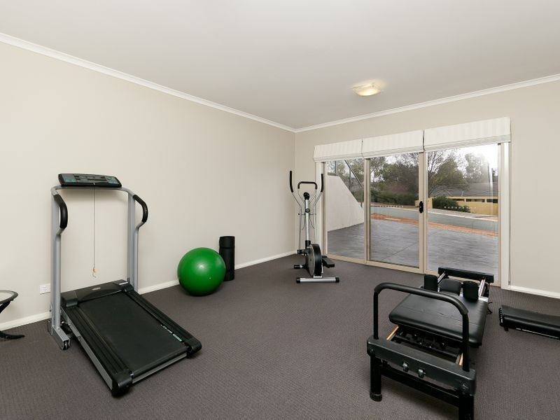 5 Kalang Place, Jerrabomberra NSW 2619