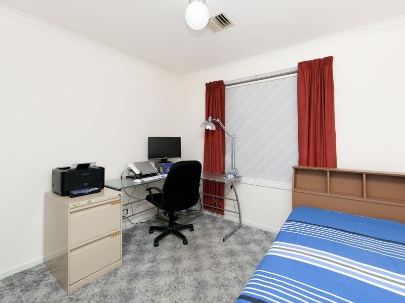 13 Merv Waite Street, Gordon ACT 2906