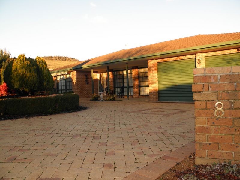 8 Cerutty Crescent, Gordon ACT 2906