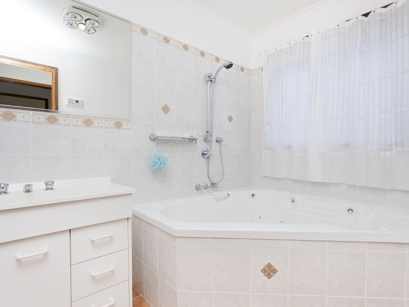 9 Pooley Place, Queanbeyan NSW 2620