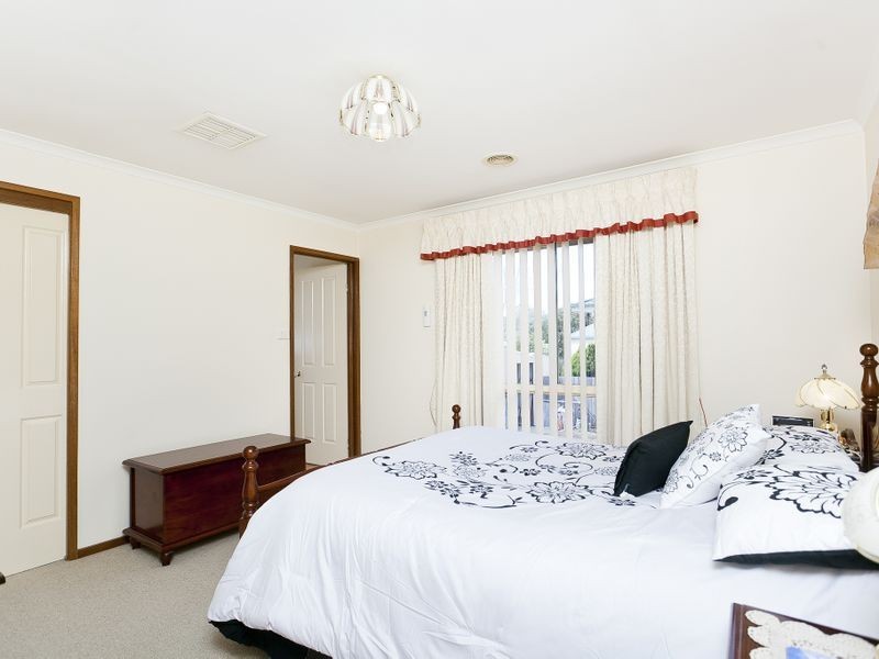 9 Pooley Place, Queanbeyan NSW 2620