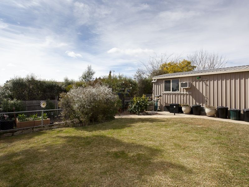 9 Pooley Place, Queanbeyan NSW 2620