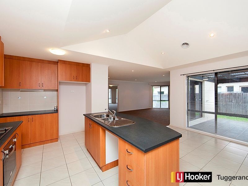 8 Scully Street, Gordon ACT 2906