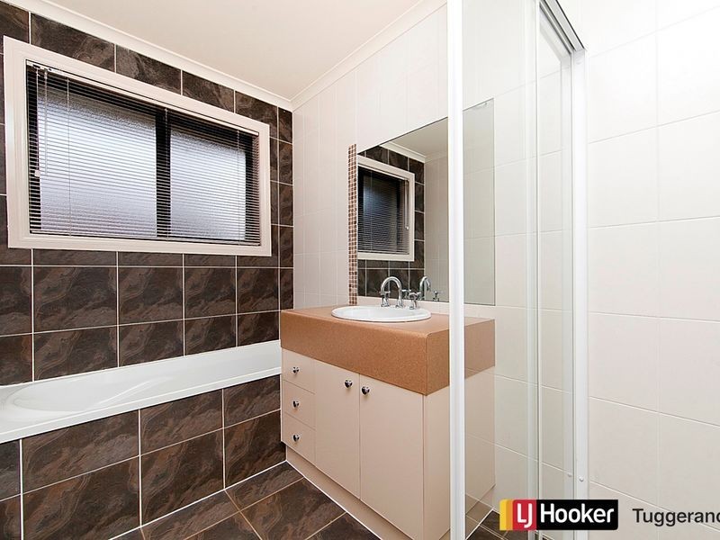 8 Scully Street, Gordon ACT 2906