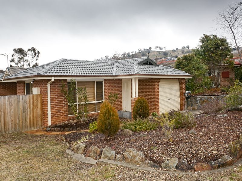 6 Scarfe Close, Gordon ACT 2906