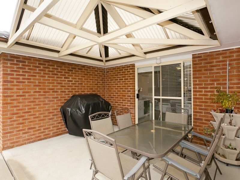 6 Scarfe Close, Gordon ACT 2906