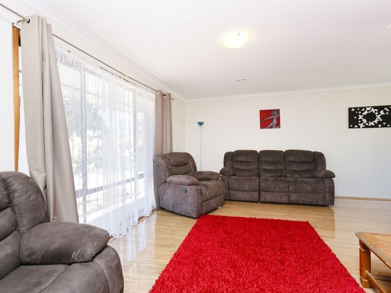 15 Nunan Crescent, Oxley ACT 2903