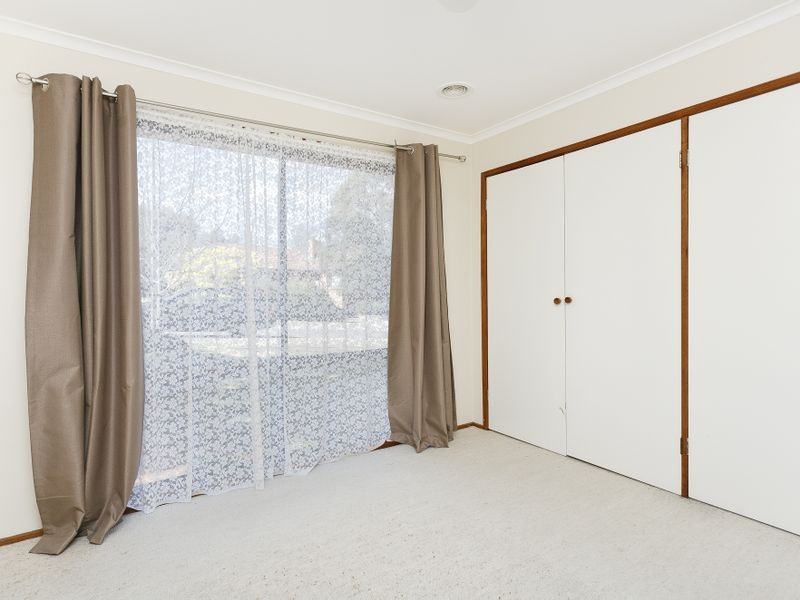 15 Nunan Crescent, Oxley ACT 2903