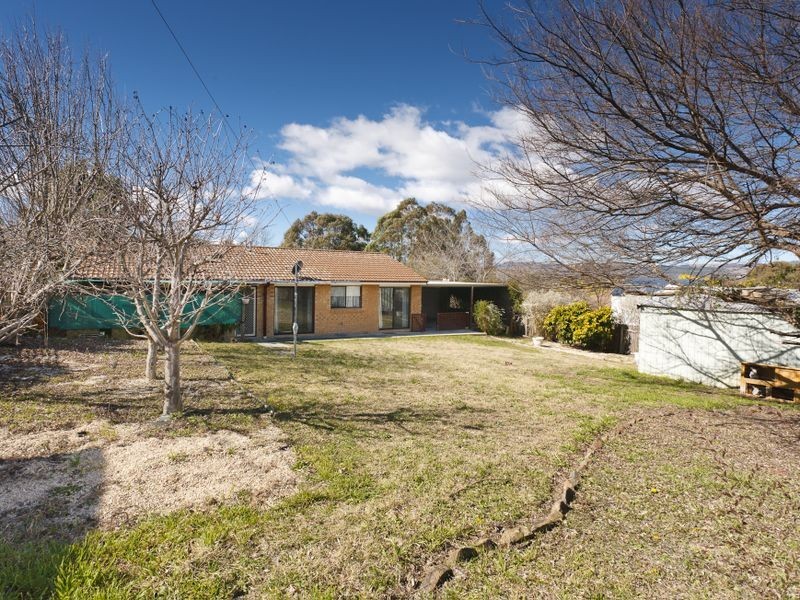 15 Nunan Crescent, Oxley ACT 2903