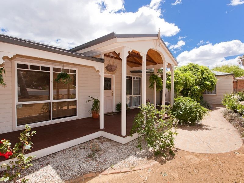 10 Littler Place, Banks ACT 2906
