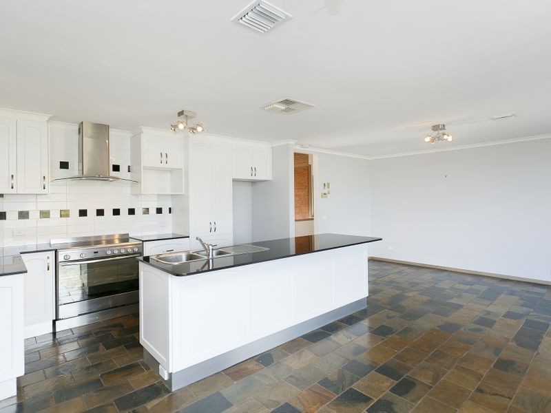 70 Denovan Circuit, Calwell ACT 2905