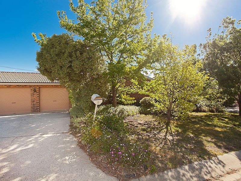 6 Humble Court, Kambah ACT 2902