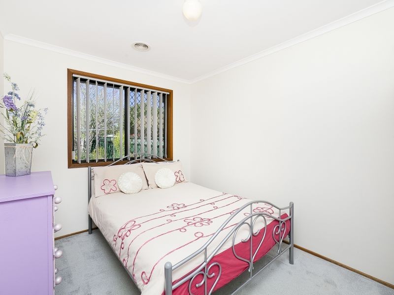 32 Saggers Close, Gordon ACT 2906