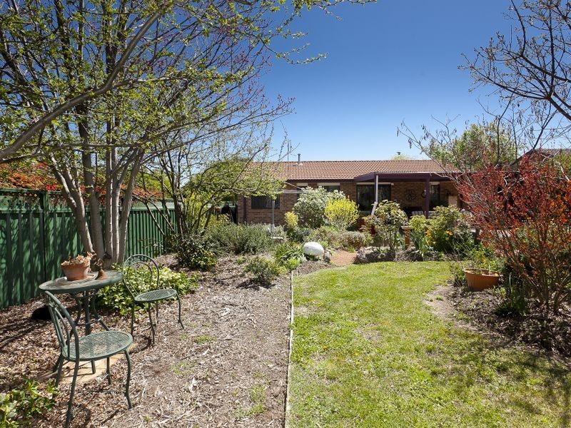 32 Saggers Close, Gordon ACT 2906