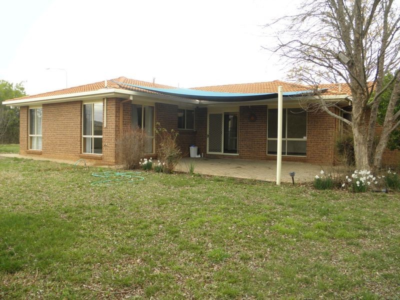13 Bottrill Crescent, Bonython ACT 2905