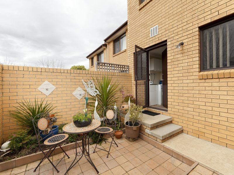 4/1 Lilly Place, Queanbeyan NSW 2620