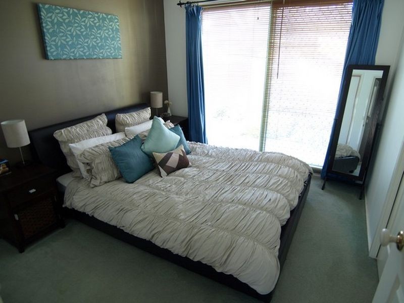 4/4 Redwood Avenue, Jerrabomberra NSW 2619