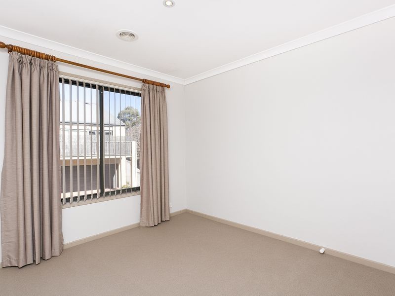 8/70 Hurtle Avenue, Bonython ACT 2905