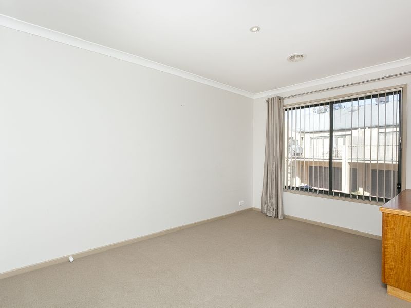8/70 Hurtle Avenue, Bonython ACT 2905