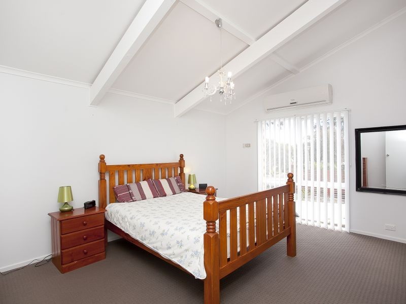 28 Jenner Court, Wanniassa ACT 2903