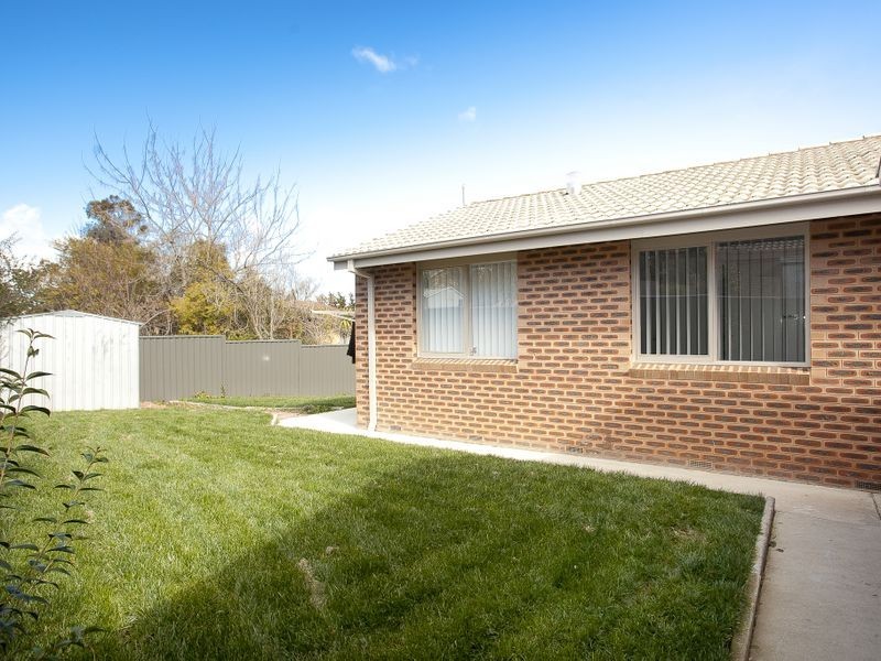 28 Jenner Court, Wanniassa ACT 2903