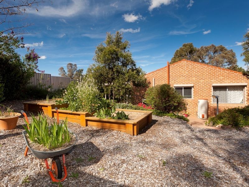 2 Downward Place, Kambah ACT 2902