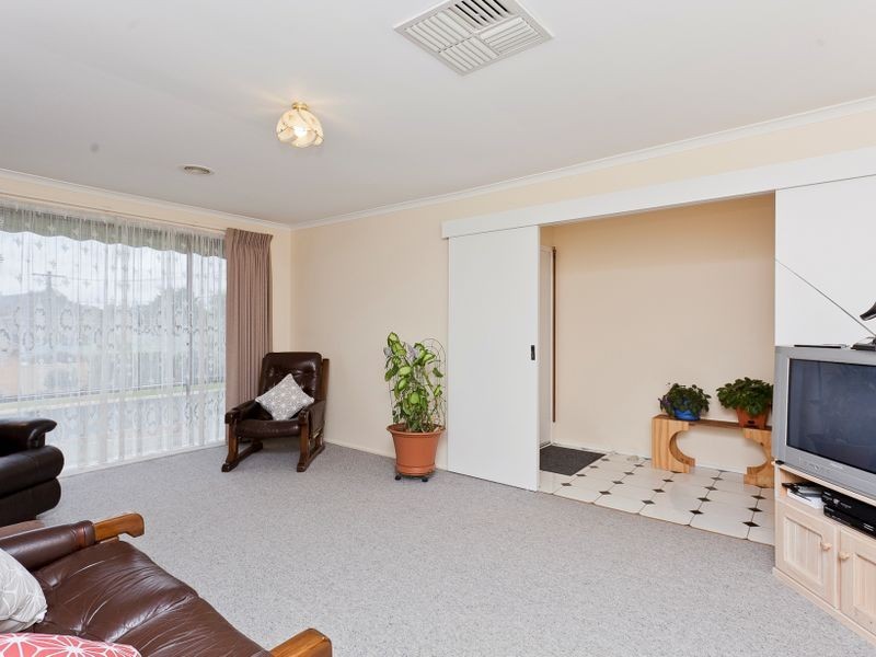 6 Derry Street, Monash ACT 2904