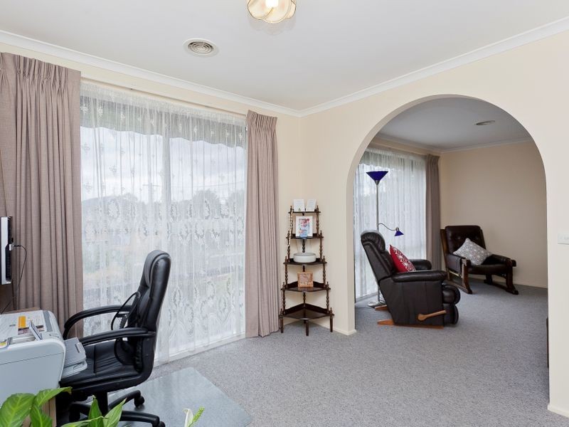 6 Derry Street, Monash ACT 2904
