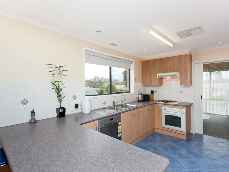 6 Derry Street, Monash ACT 2904