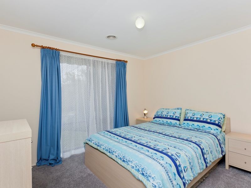 6 Derry Street, Monash ACT 2904