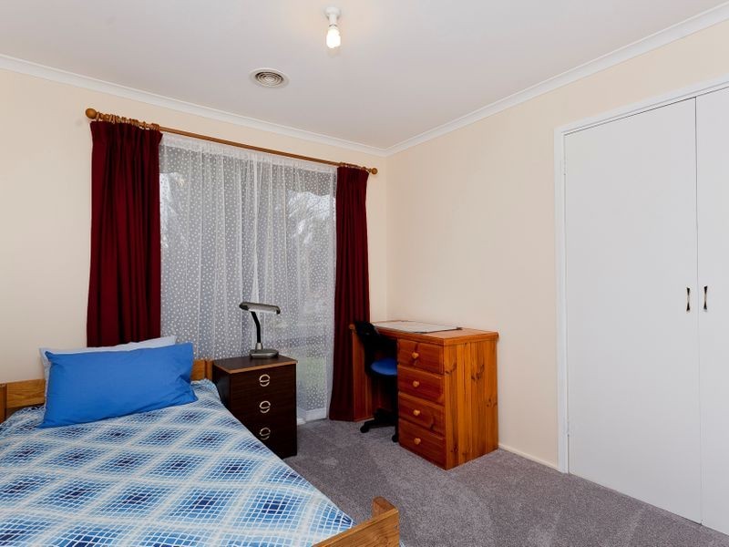 6 Derry Street, Monash ACT 2904