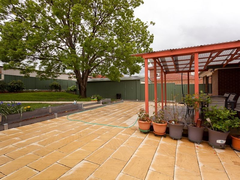 6 Derry Street, Monash ACT 2904