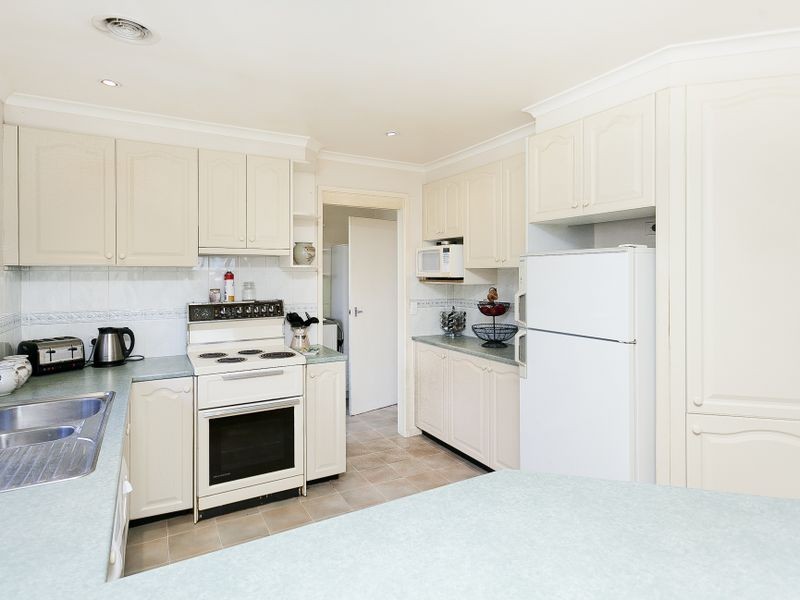 10 Yambina Crescent, Waramanga ACT 2611