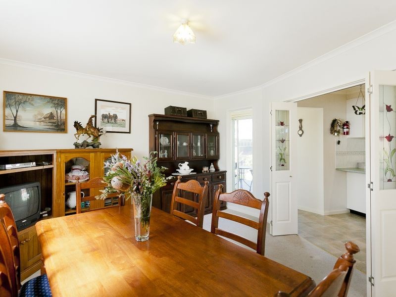 10 Yambina Crescent, Waramanga ACT 2611