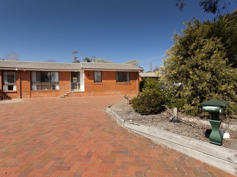 10 Yambina Crescent, Waramanga ACT 2611